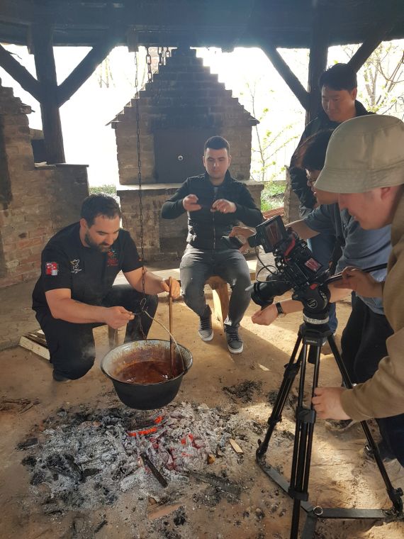 Korejci kušali perkelt